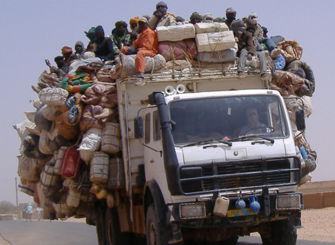 Emigranti in partenza da Agadez Emigranti in partenza da Agadez