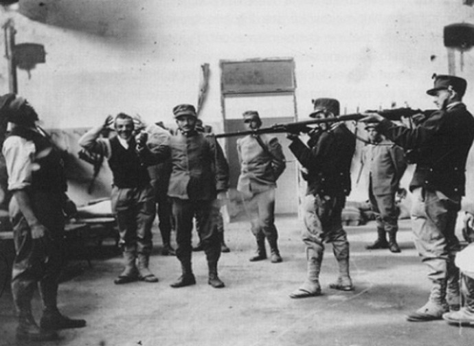 Fucilazione di un disertore nella Grande Guerra Fucilazione di un disertore nella Grande Guerra