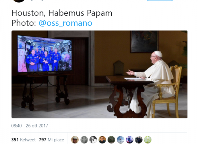 Houston, Habemus Papam Houston, Habemus Papam