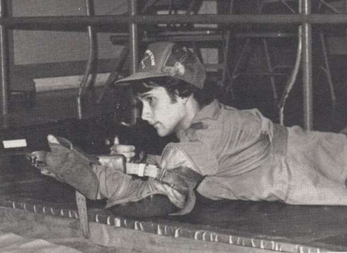Studente Usa in esercitazione con il suo fucile, negli anni '80 Studente Usa in esercitazione con il suo fucile, negli anni '80