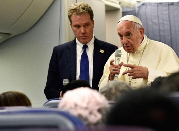 Il Papa in conferenza stampa sull'aereo Il Papa in conferenza stampa sull'aereo